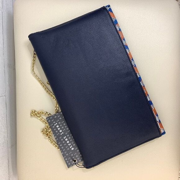 Street Level Gold Chain Cross-body Clutch - Picture 6 of 6